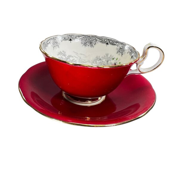 Vtg Aynsley Queens Garden Bone China Tea Cup Saucer Set Scenic Design Red Gold - Picture 8 of 13